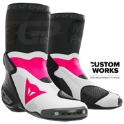 Botas de motocicleta de carreras y carretera Dainese Axial 2 Air | Hombre | Fuxia / Blanco | Custom Works 