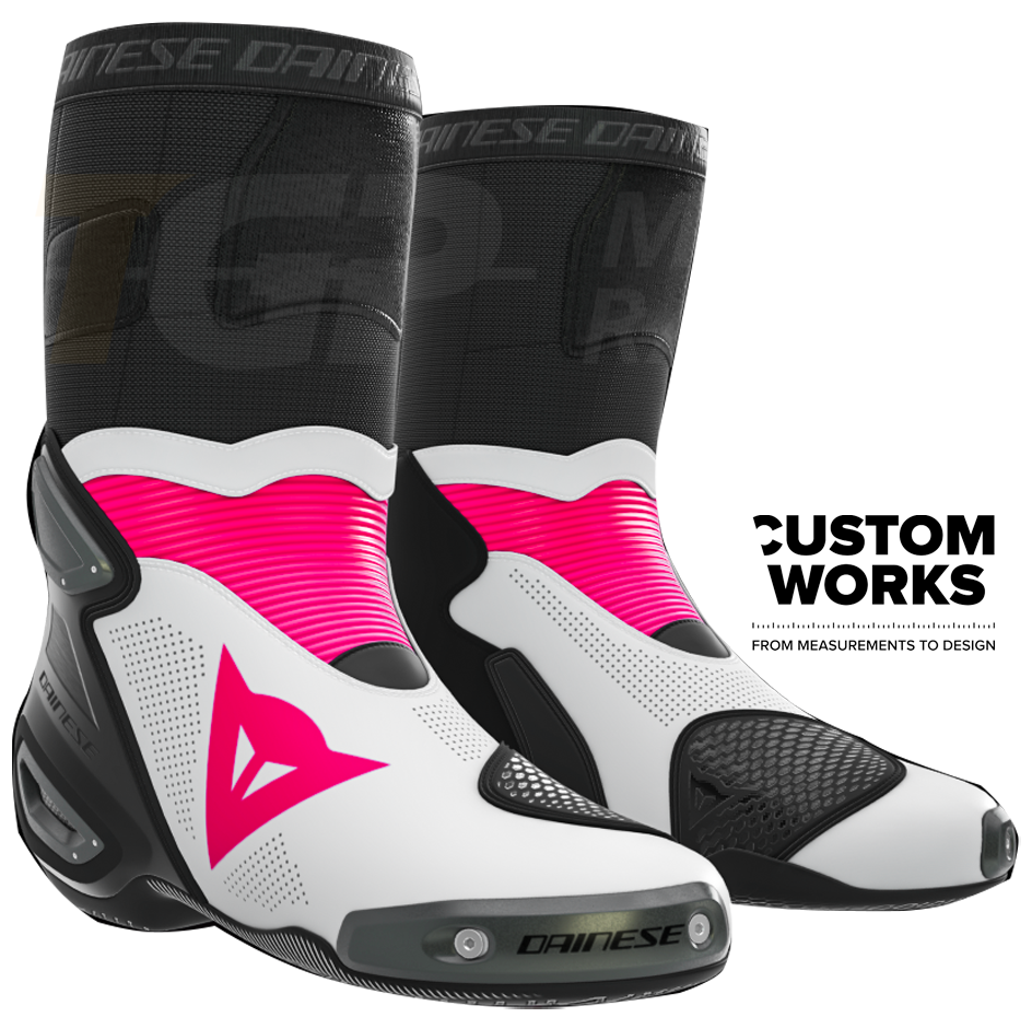 Botas de motocicleta de carreras y carretera Dainese Axial 2 Air | Hombre | Fuxia / Blanco | Custom Works 