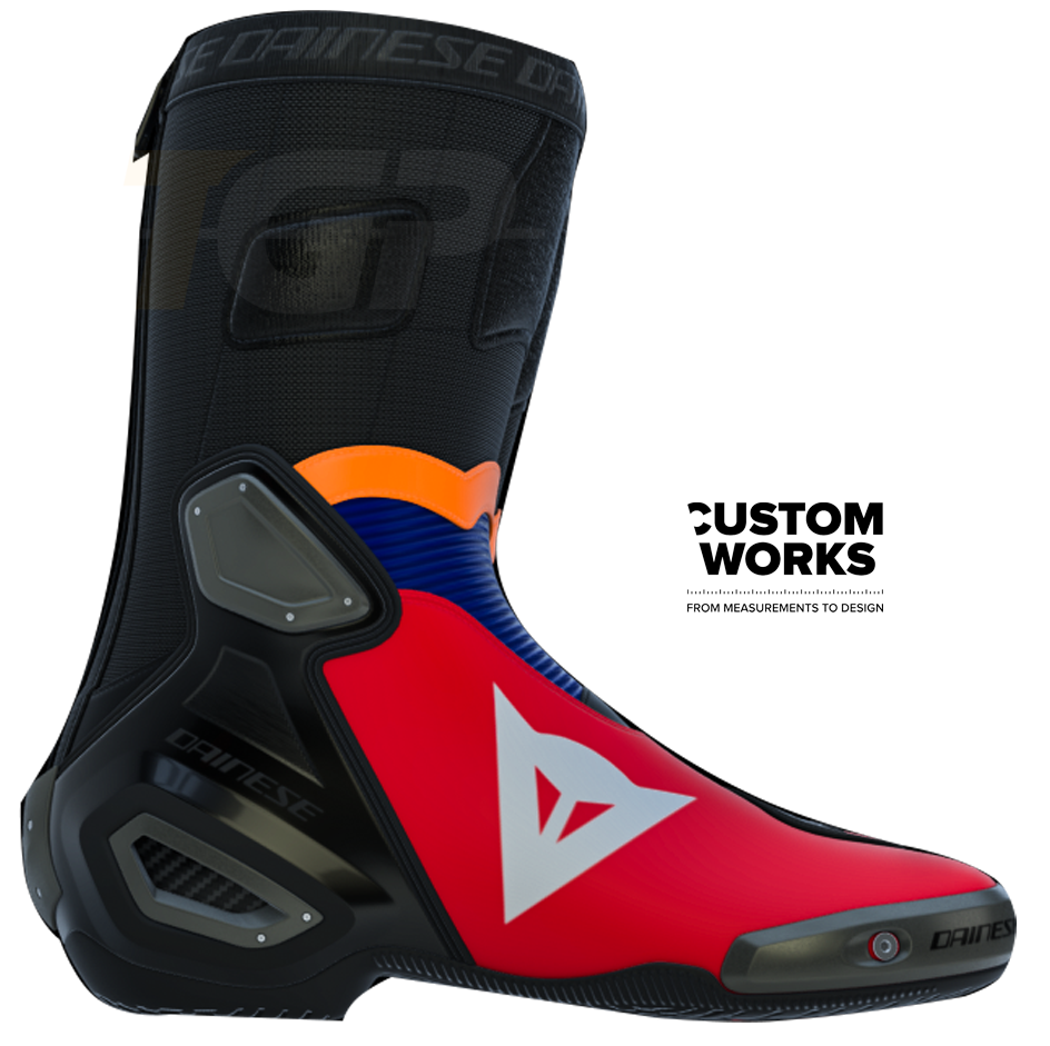 Botas de motociclismo para carretera y racing Dainese Axial 2 Racing y Luca Marini Replica 2026 | Hombre | Lava Rojo / Azul Eléctrico / Naranja Flúor / Blanco | Custom Works 