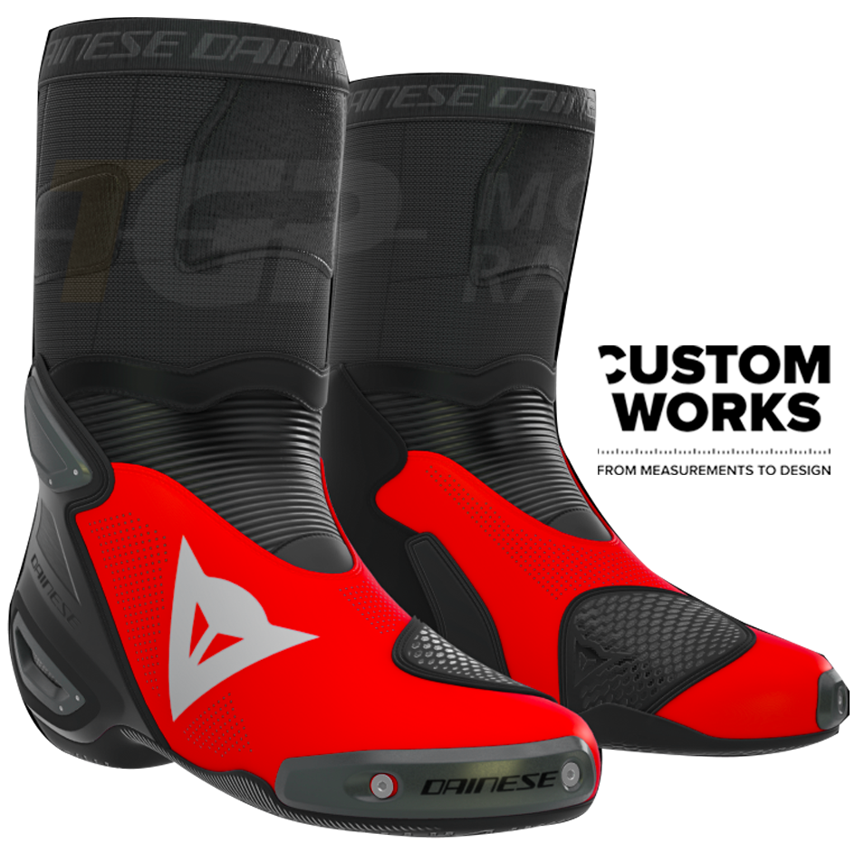 Botas de moto de carreras y carretera Dainese Axial 2 Air Marco Bezzecchi Replica 2026 | Hombre | Flúor rojo / Negro | Custom Works 
