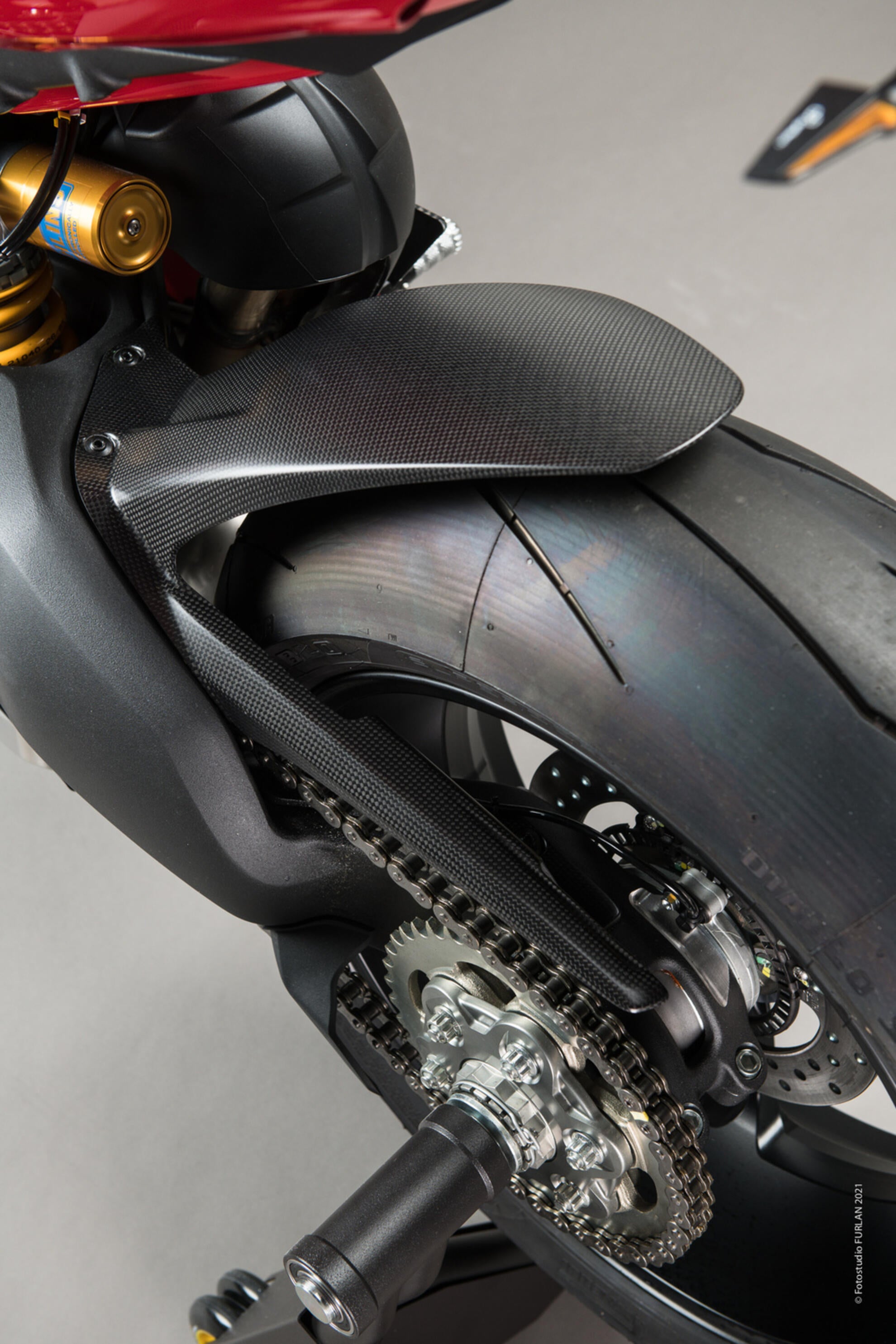 Guardabarros trasero de carbono LighTech Ducati Panigale V4/S/R (18-24) CARD0820 