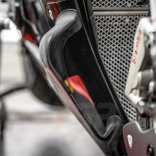 Juego de Sidepods de Esquina Lavatex AP Carbon Line Ducati Panigale V4/S/R (25-26) 