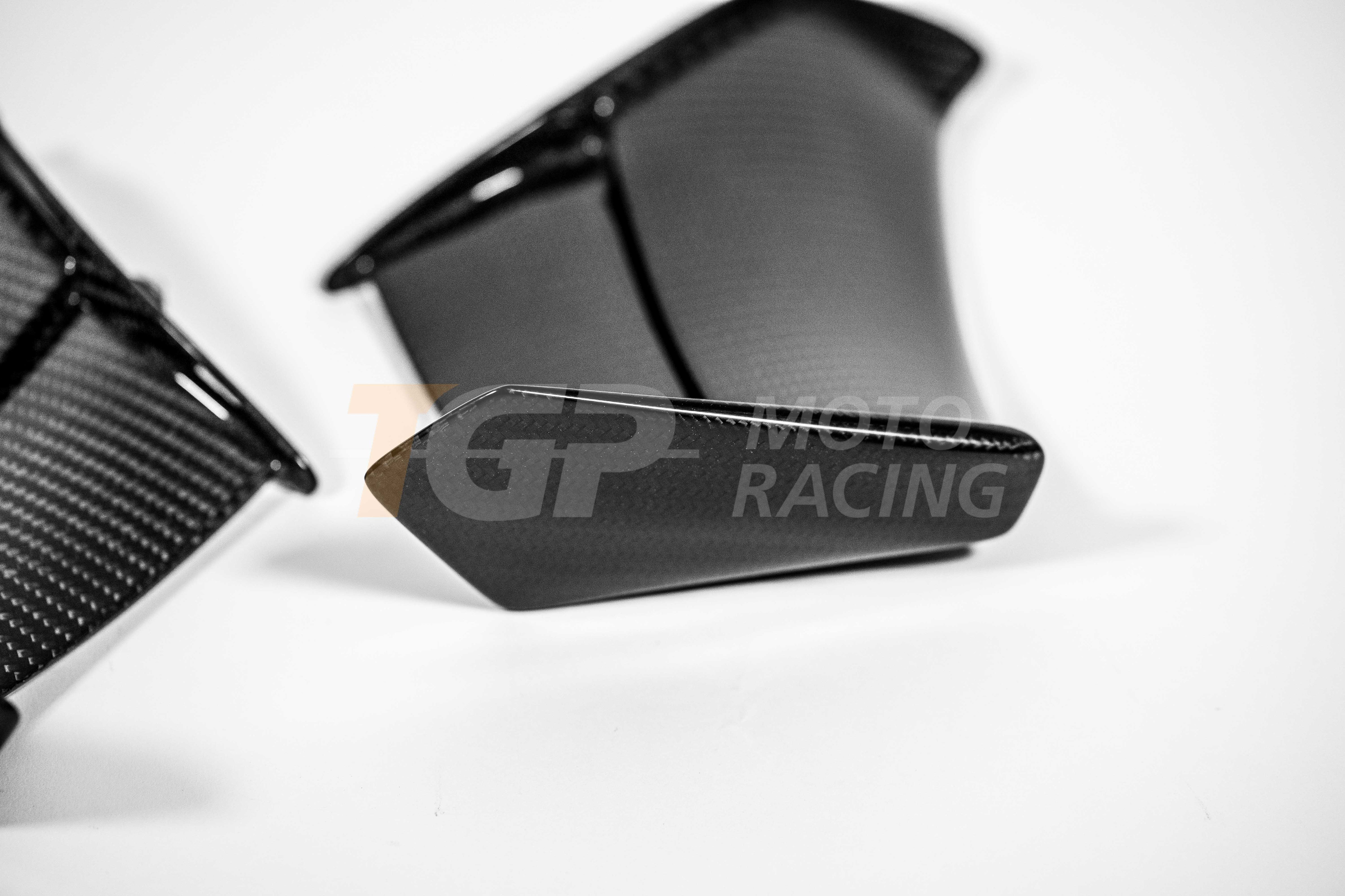 Alas 200 g Carbono AP Carbon Line Ducati Panigale V4 R (2026) 