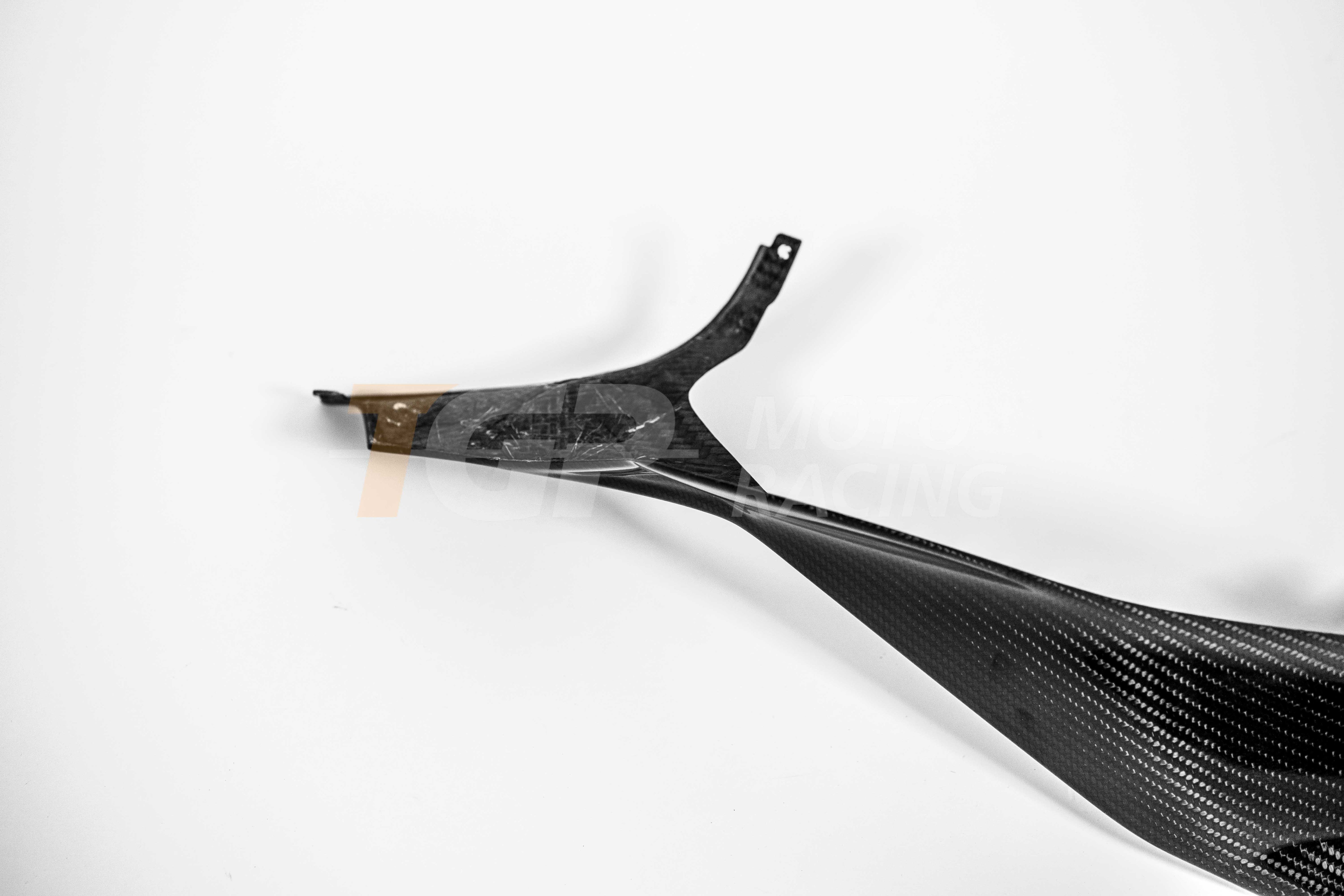Carenado trasero derecho 200 g Carbono AP Carbon Line Ducati Panigale V4/S/R (25-26) 