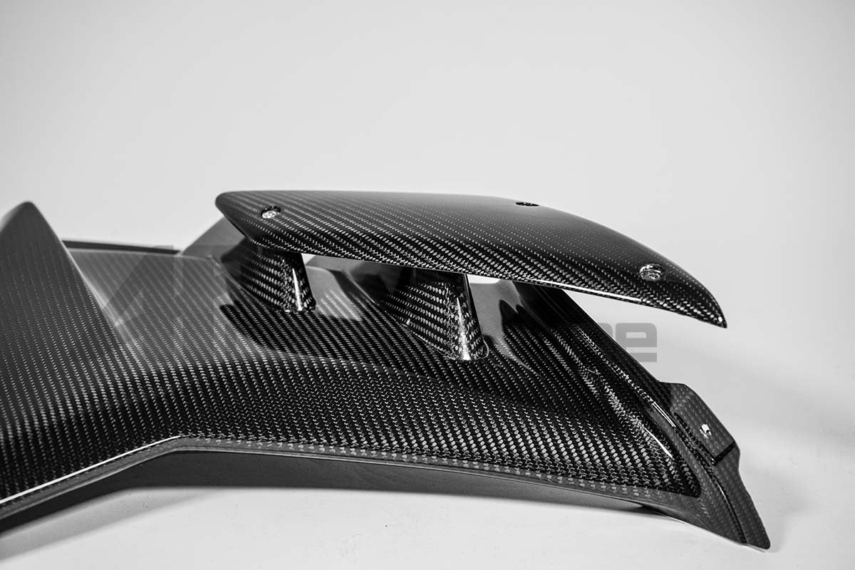 Panel lateral derecho 200g AP Carbon Line Aprilia RSV4/RR/1100 Factory (21-25) 