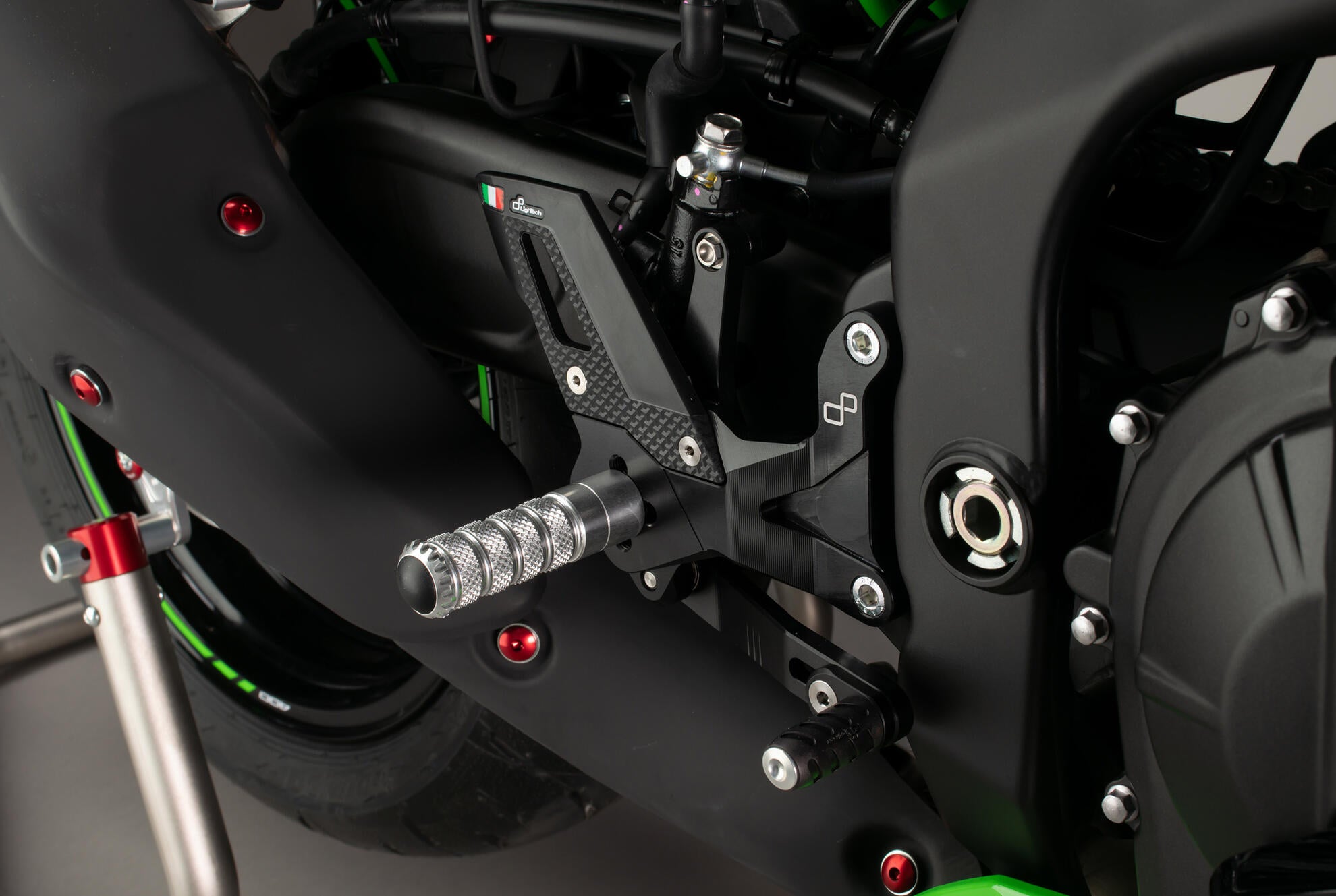 Sistema de frenos Track-Use LighTech Kawasaki ZX-4 RR (23-25) FTRKA014 