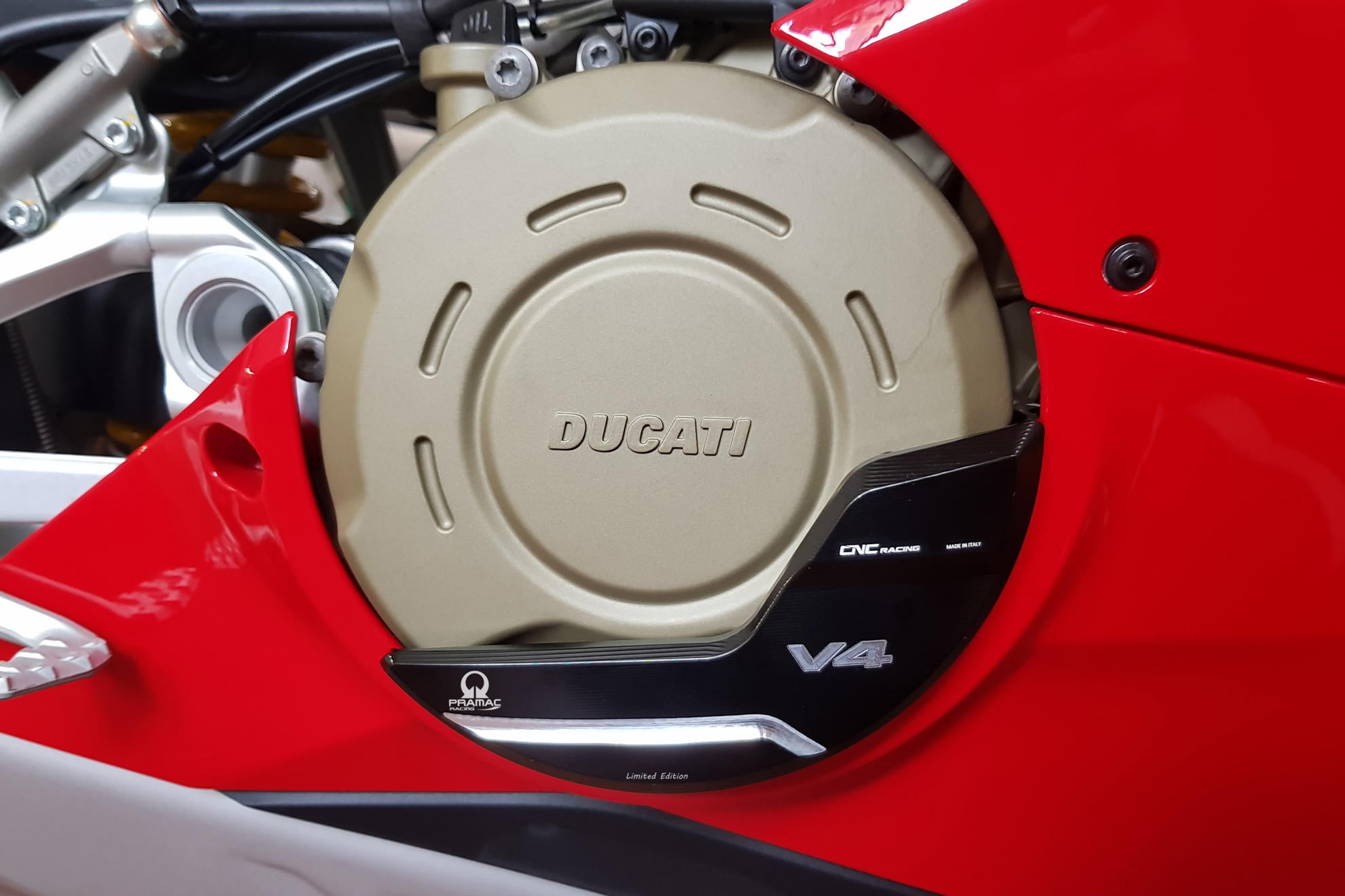 Protector de embrague de aluminio cubierta de protección Pramac Racing Edición Limitada CNC Racing Ducati Panigale V4/S (2025) PR310BPR 