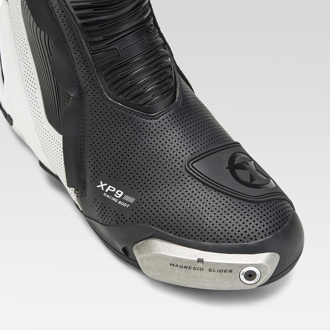 XPD XP9-S AIR bota de moto de carreras y calle perforada | Hombre | Blanco/Negro 