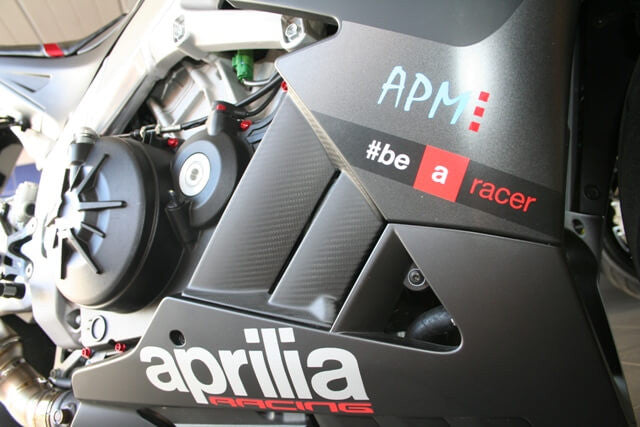 Componentes internos del alerón Bugspoiler Carbon Fullsix Aprilia RSV4/1100 Factory/R/RR/RF (09-20) 