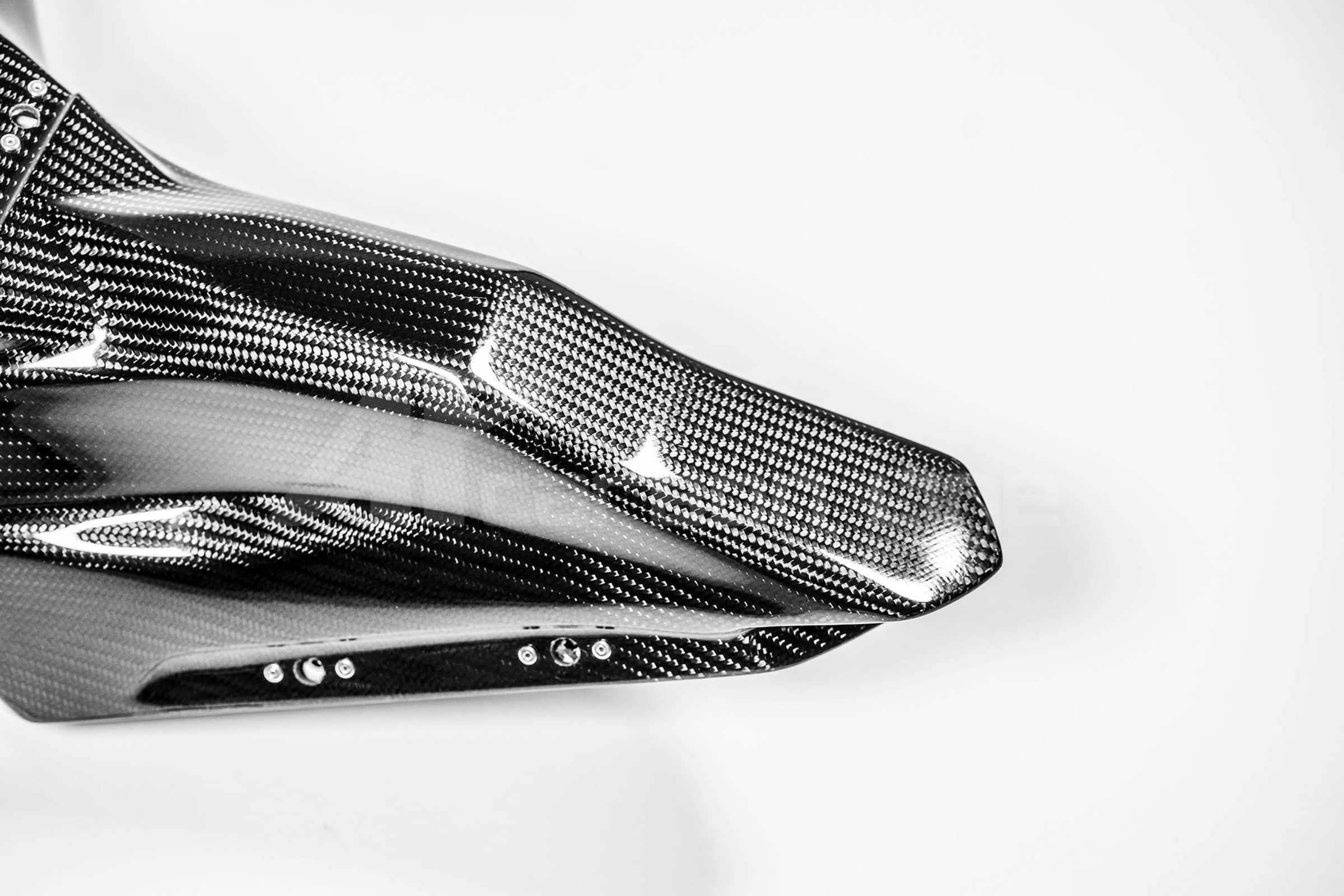 Carénage trasero 200g AP Carbon Line Yamaha YZF-R1/M RN65 (20-25) 