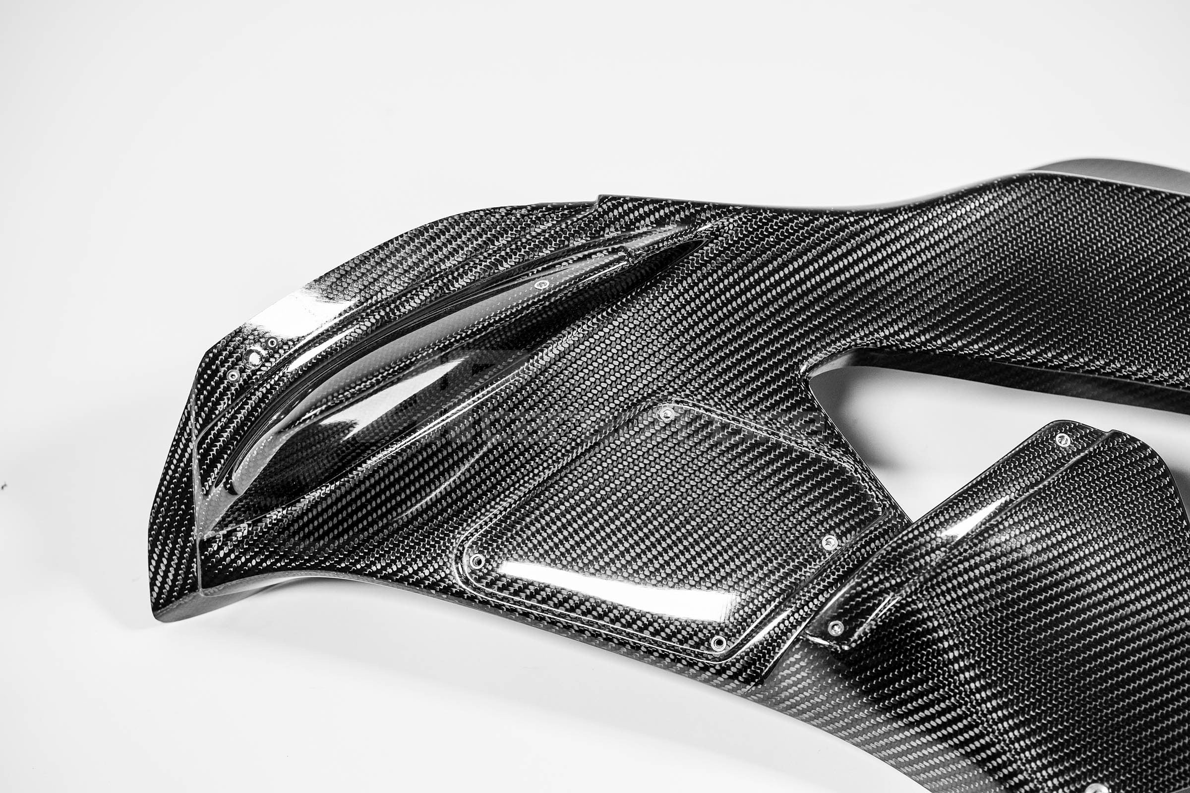 Panel lateral izquierdo 200g AP Carbon Line Honda CBR 1000 RR-R SC82 (20-23) 