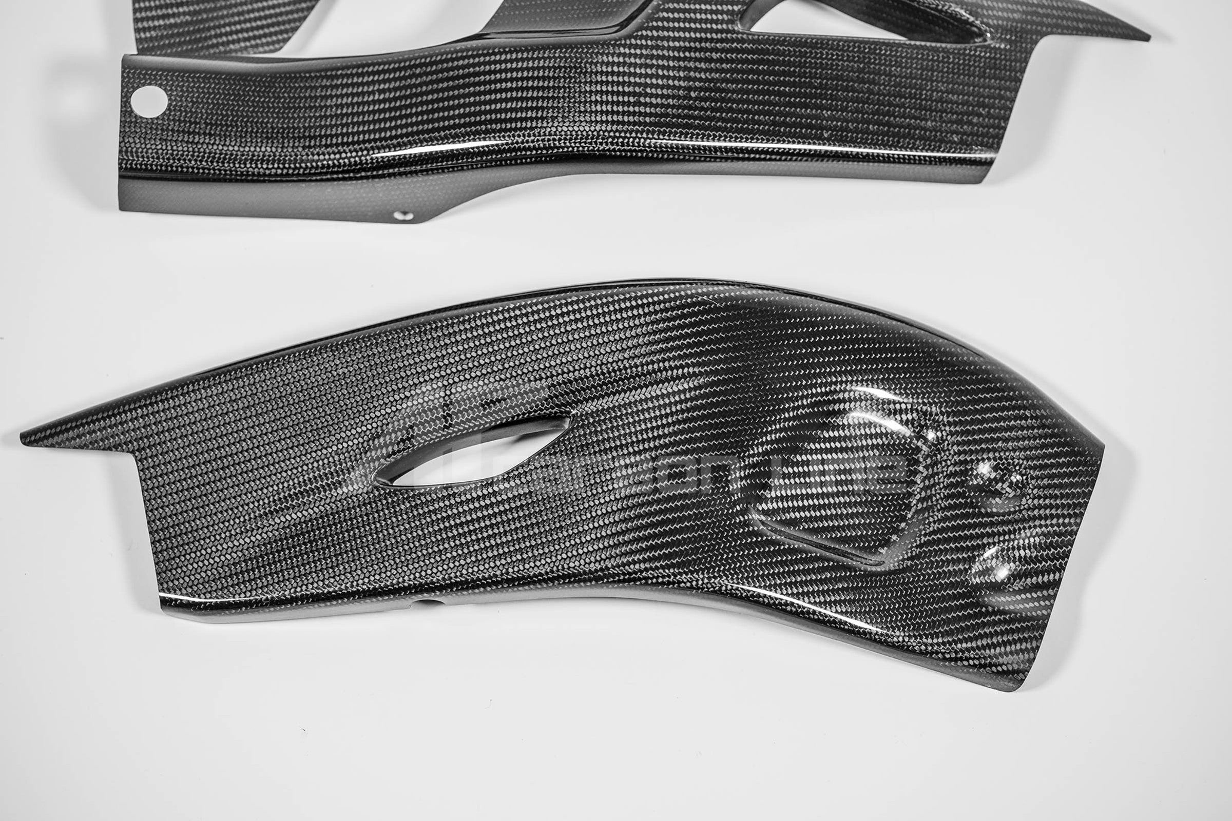 Cubiertas de colas de basculante 200 g AP Carbon Line Honda CBR 1000 RR-R SC82 (20-26) 
