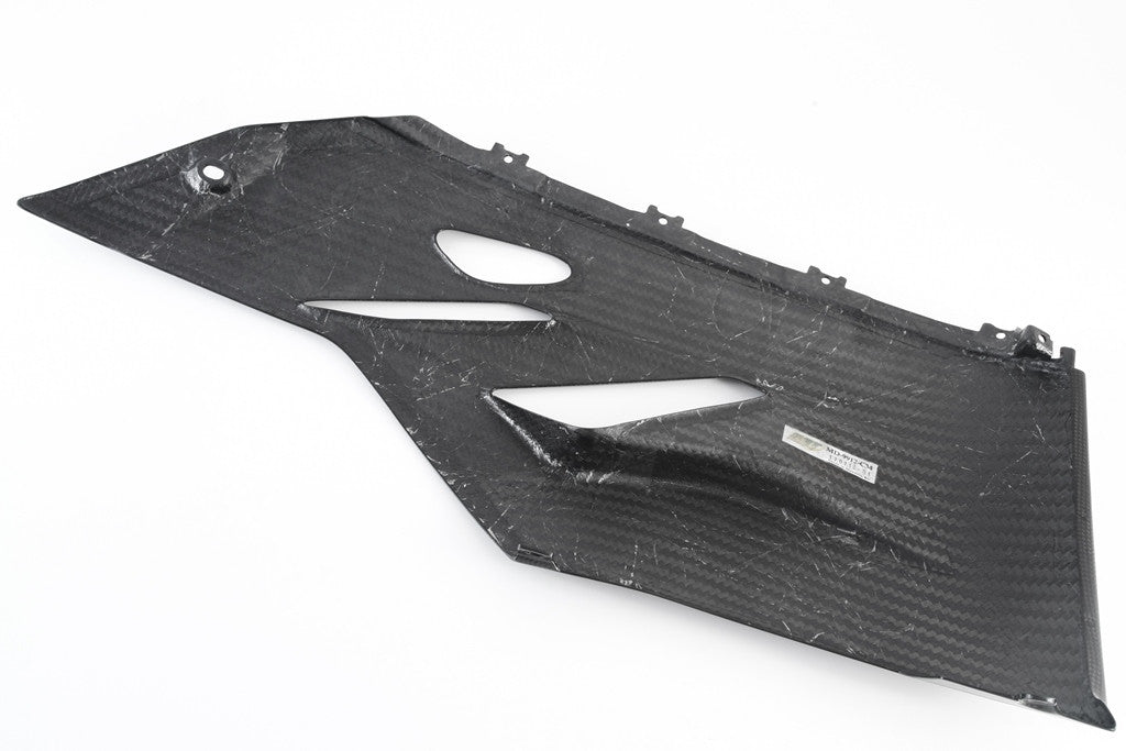 Panel lateral inferior izquierdo de carbono Fullsix Ducati Panigale 1299/S (15-18) 